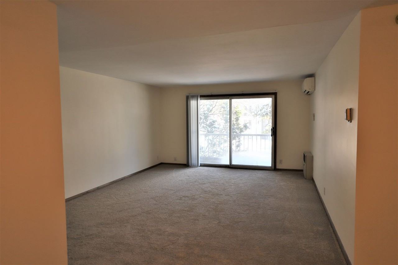 6300 York Apartments, LLC - Photo 5 of 25