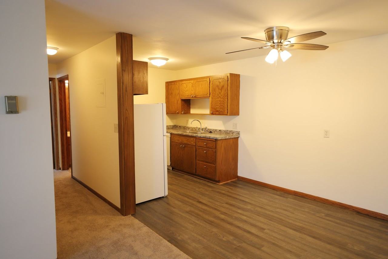 6300 York Apartments, LLC - Photo 7 of 25