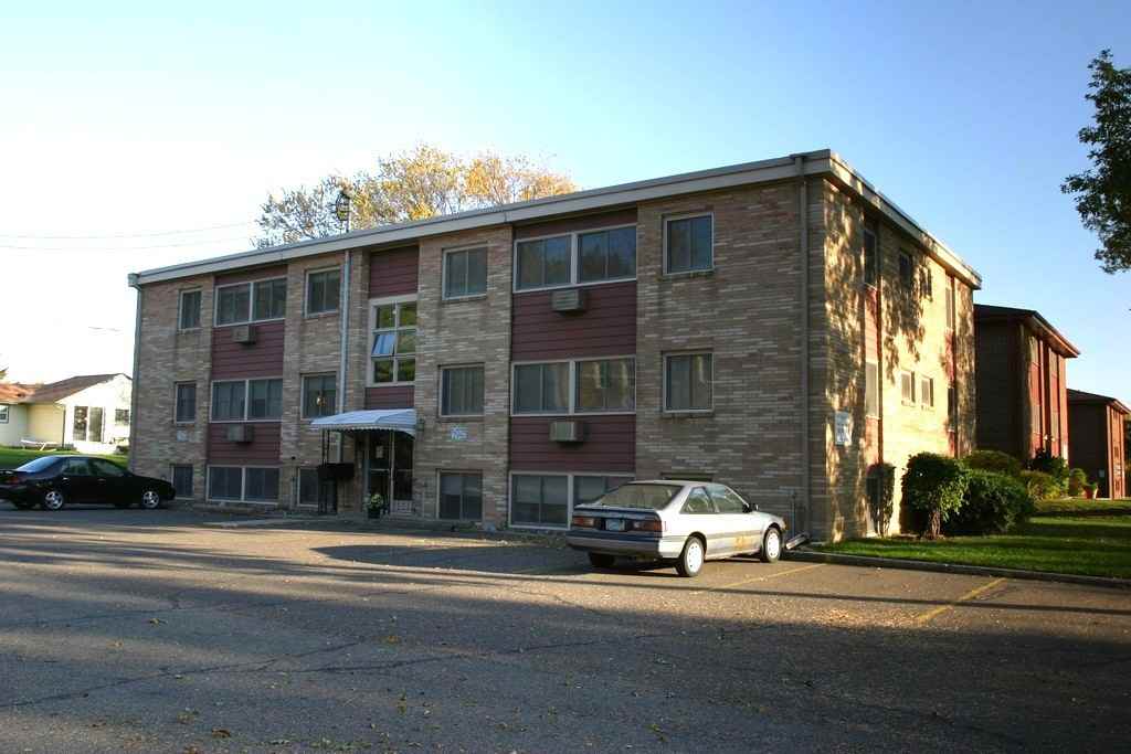 Akins-Wuest Apts Llp- 7115/7121 - Photo 2 of 12