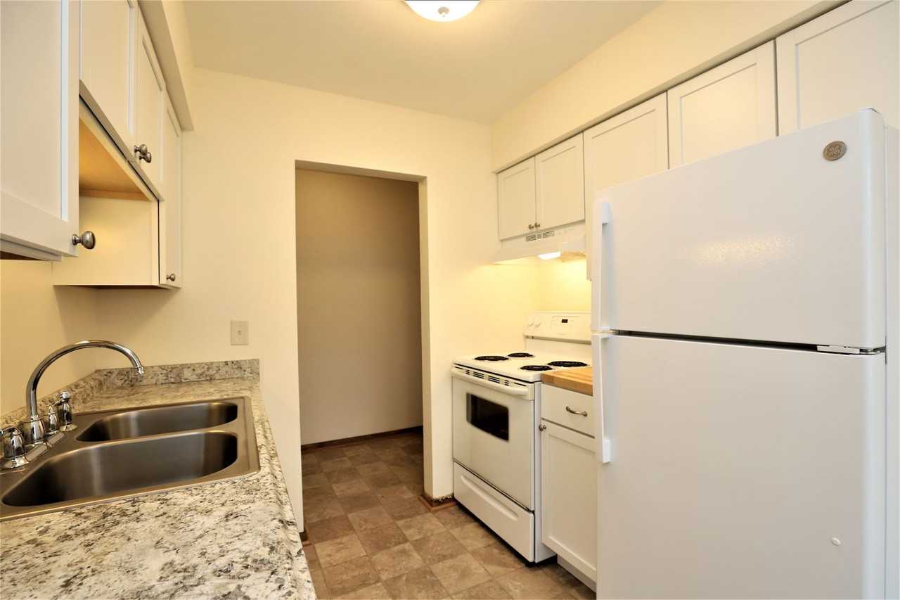 Akins-Wuest Apts Llp- 7115/7121 - Photo 4 of 12