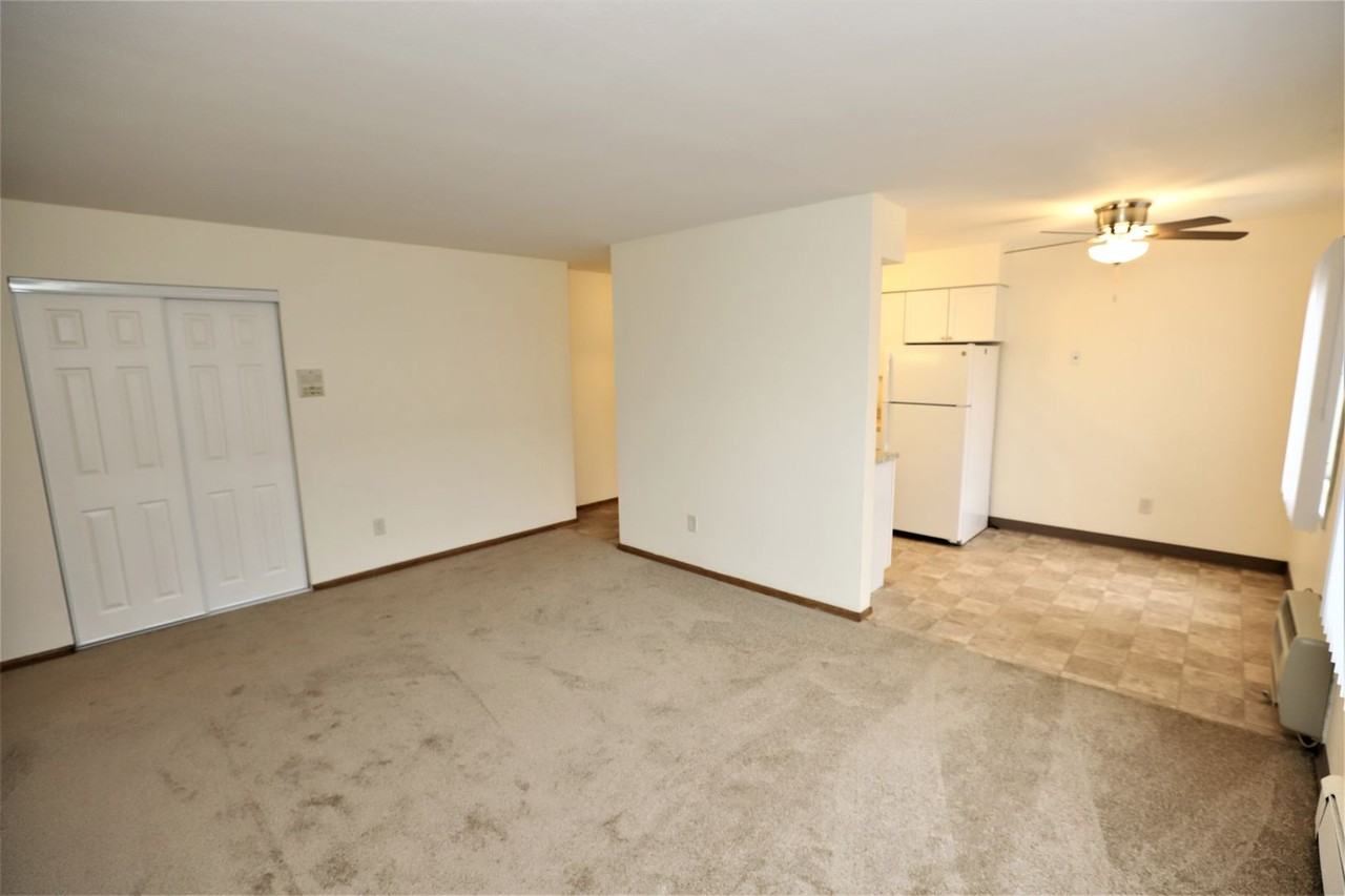 Akins-Wuest Apts Llp- 7115/7121 - Photo 6 of 12