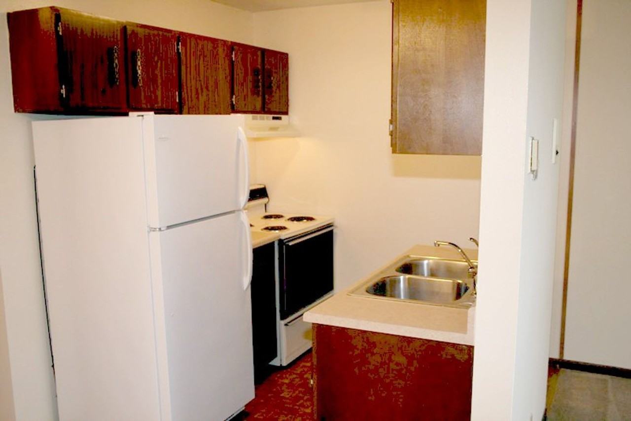 Cedar Pond Apartments - 7455 - Photo 6 of 8