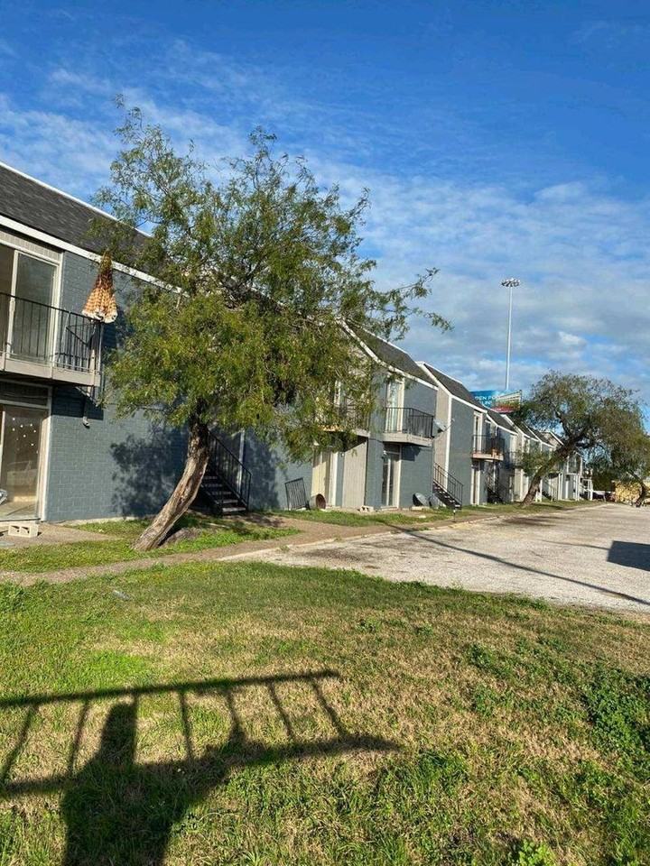 Coastal Pointe Apartments - Photo 5 of 45