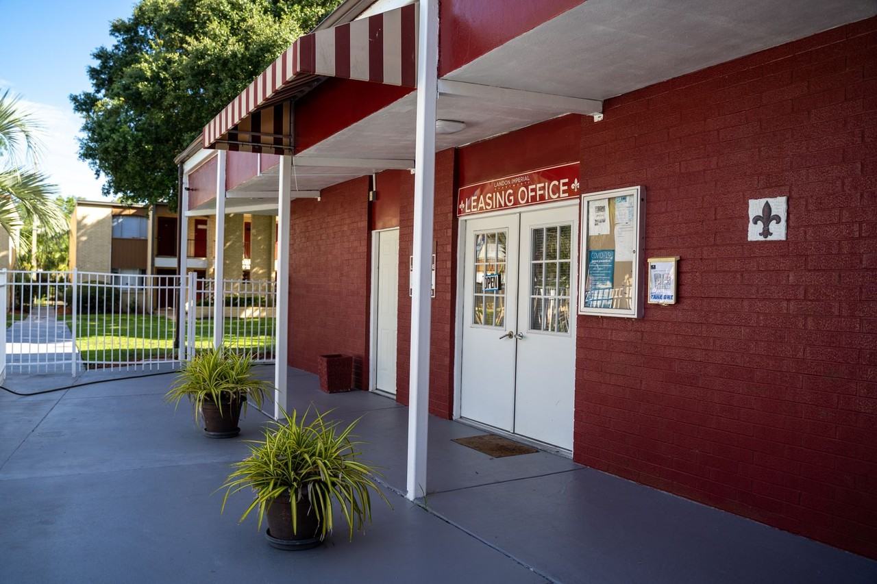 Landon Imperial Apartments - Photo 6 of 29