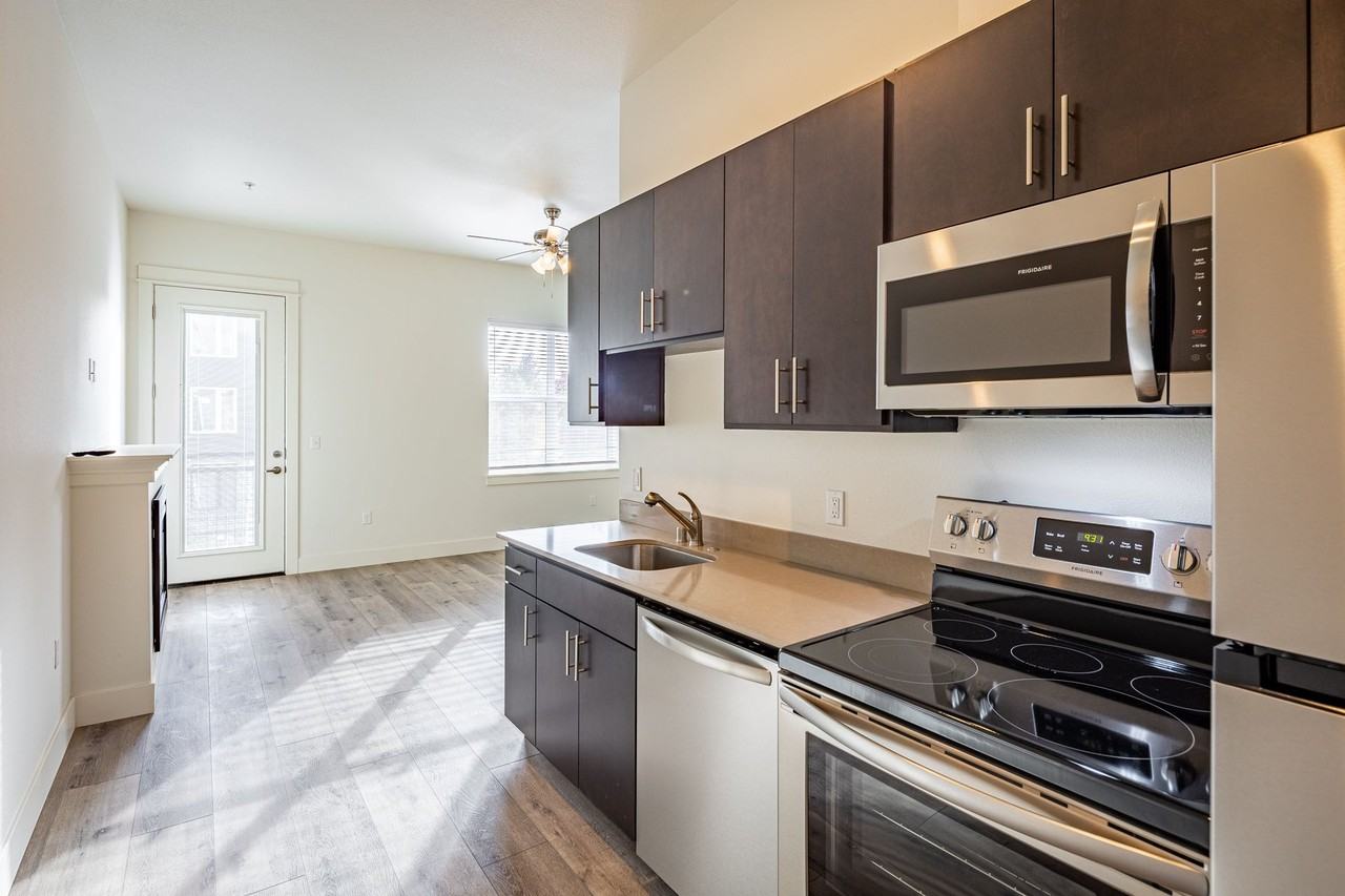 Rosa A - Photo 4 of 50