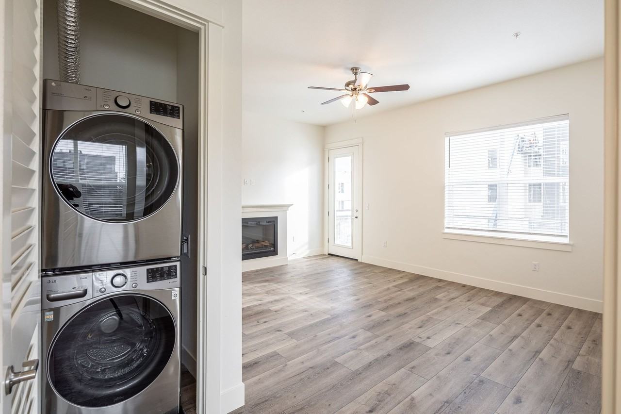 Rosa A - Photo 7 of 50