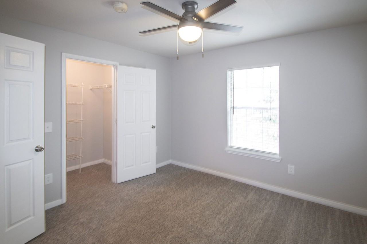 Wyndham Apartments - Photo 5 of 24