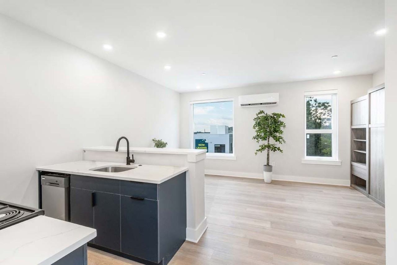 The Grace - Photo 7 of 50