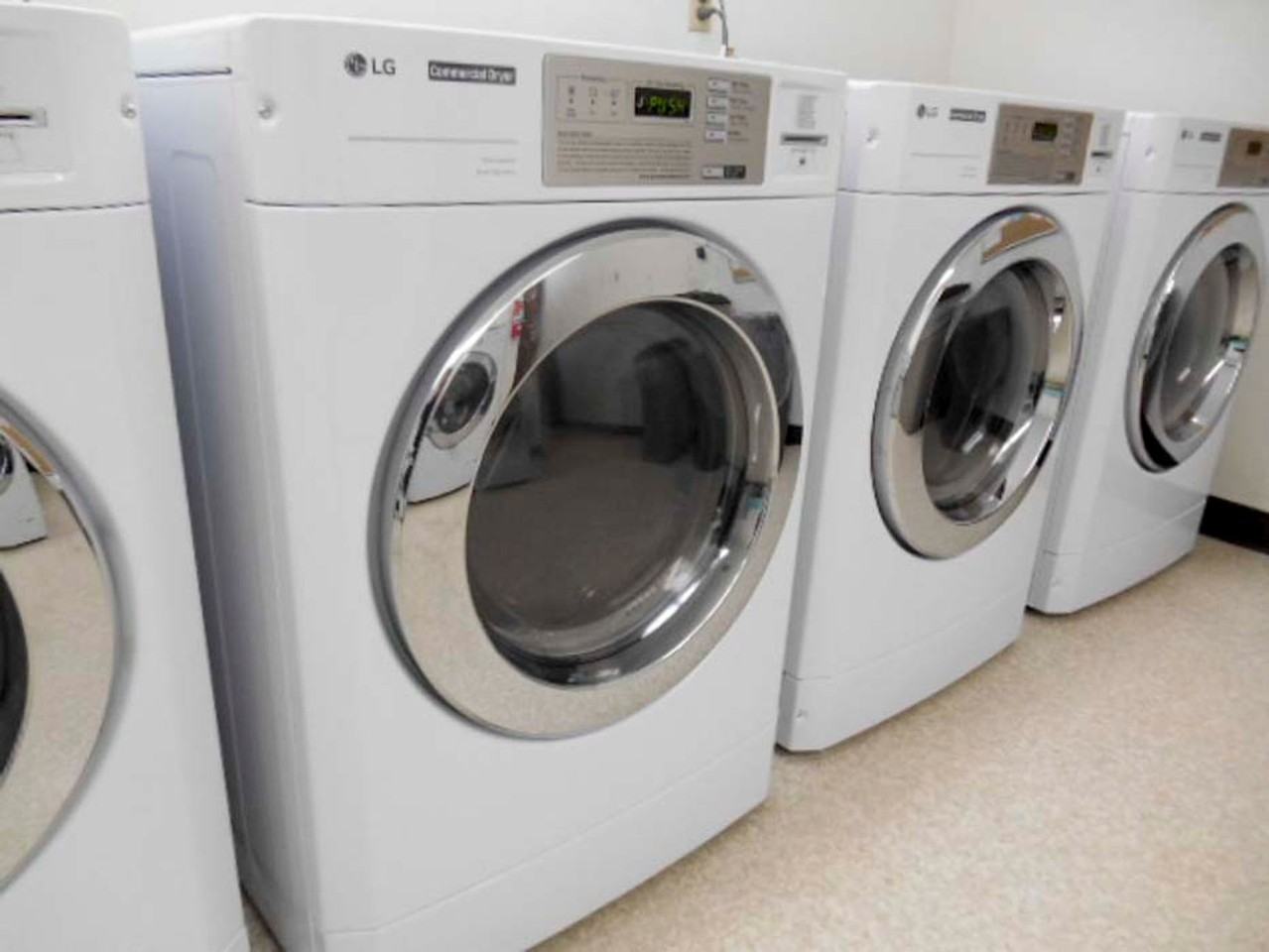 Highland Chateau - Photo 7 of 9