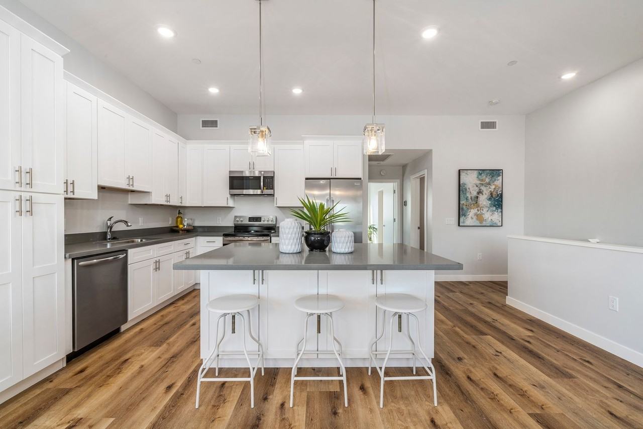 Elevated Luxury in Prestigious Encanto Neighborhood - Photo 3 of 50