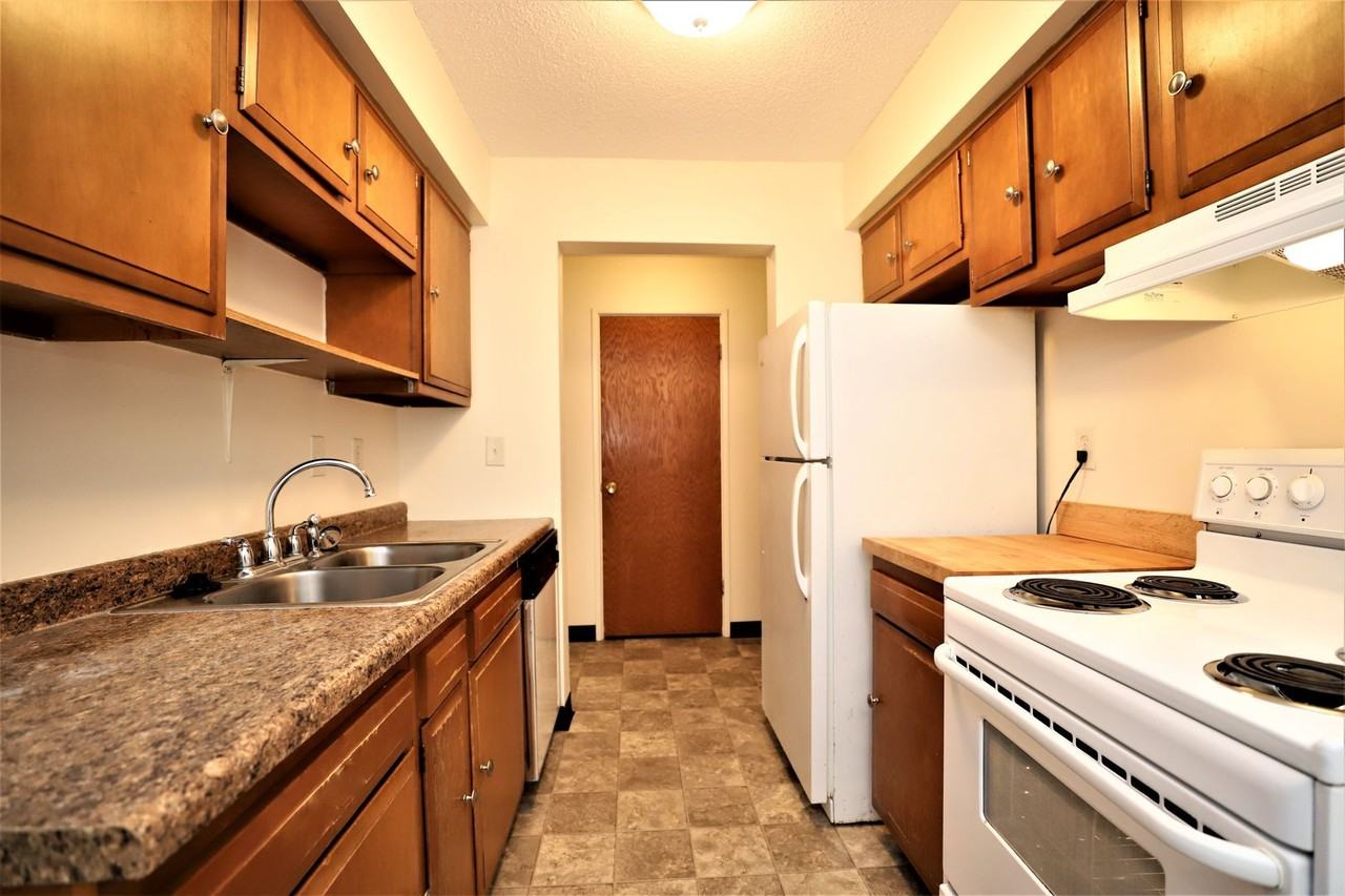 Ferndale Realty - 4435 - Photo 4 of 19