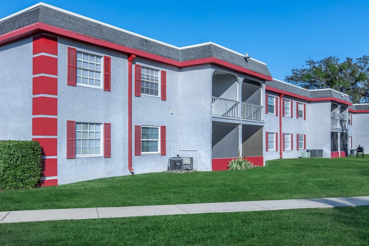 Regency Square Apartments - Photo 4 of 46