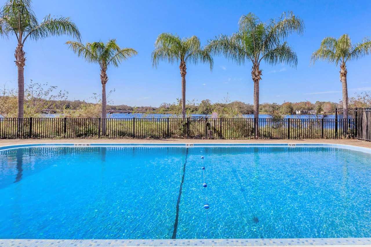 Crown Pointe Apartments - Photo 7 of 50