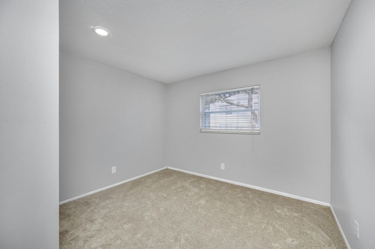 Timber Trace Apartments - Photo 5 of 50