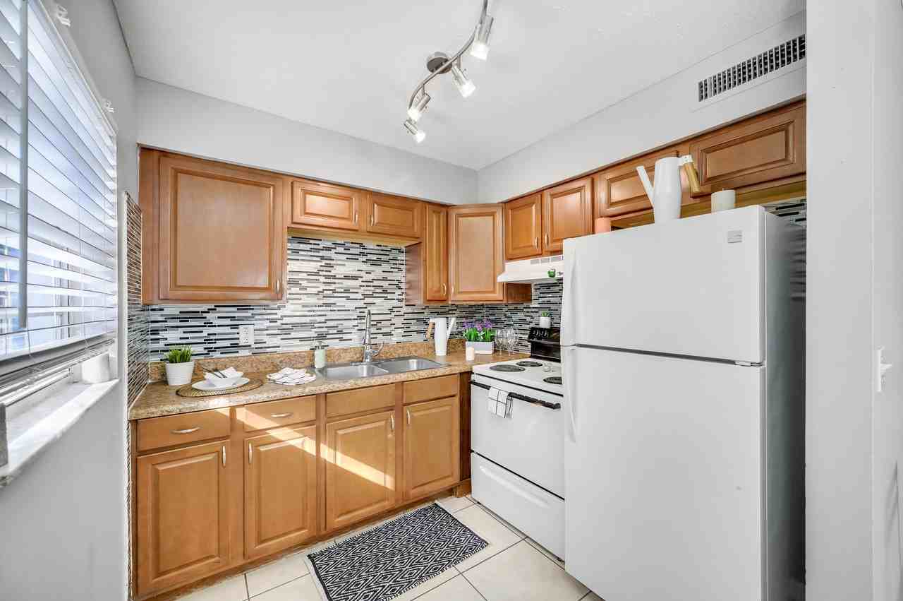 Timber Trace Apartments - Photo 7 of 50