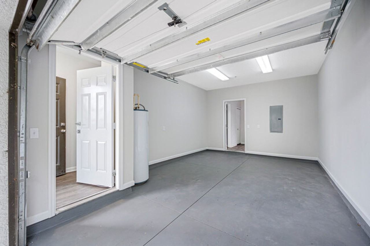 Town Park Villas - Photo 6 of 48