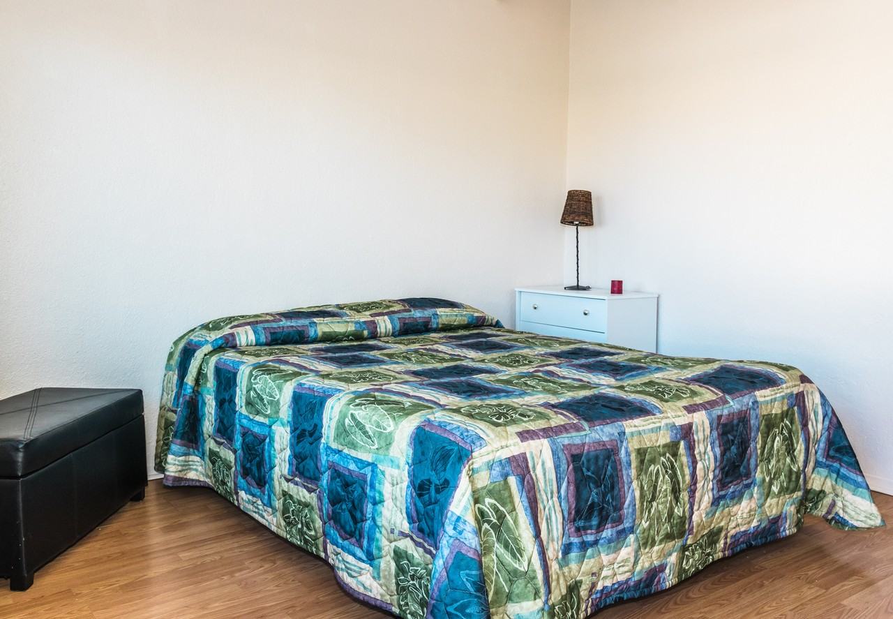 Convenient affordable living close to CMU without roommates! Utilities included - Photo 3 of 6