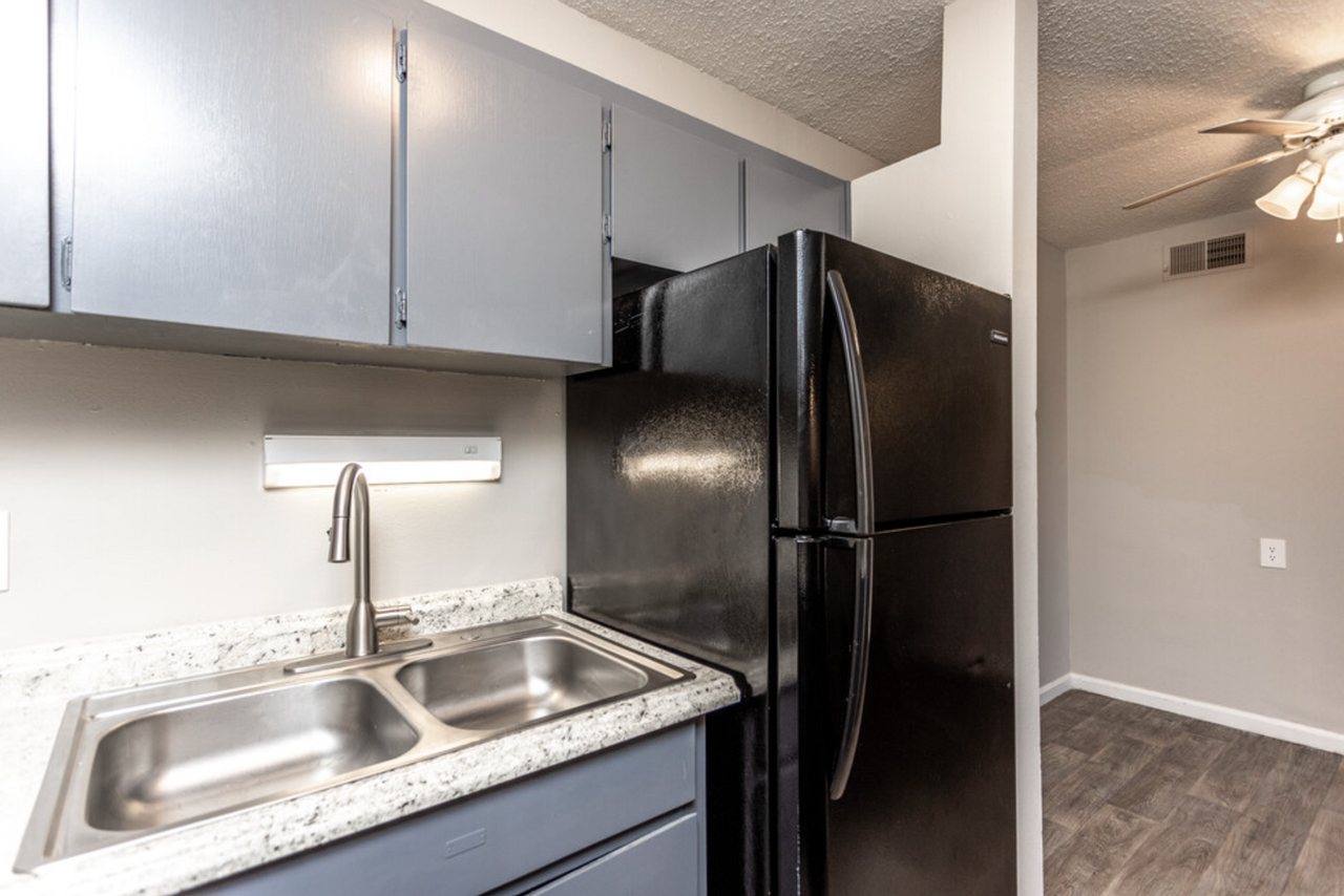 Avenues at East Moline - Photo 4 of 30