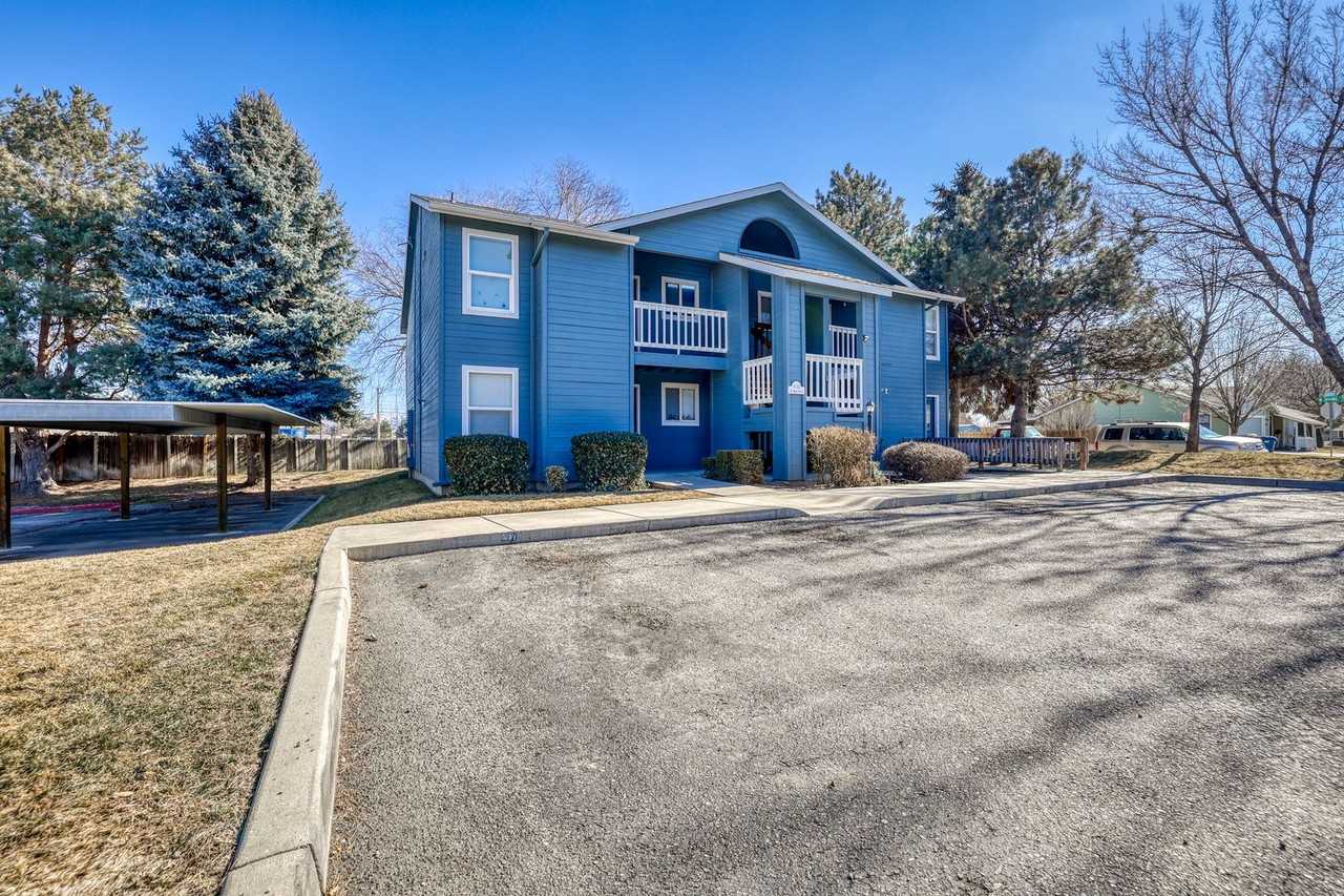 Maple Grove Apartments - Photo 5 of 36