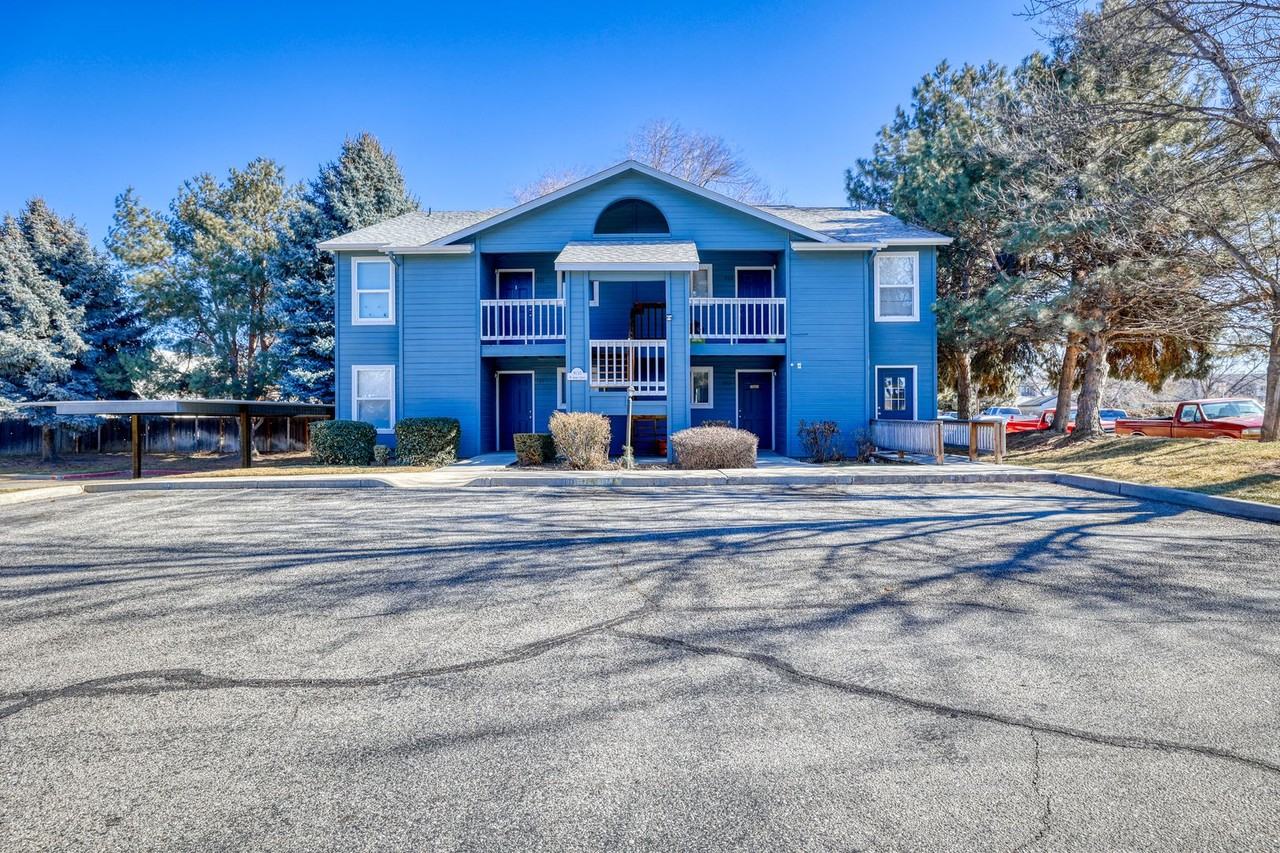 Fresh season, fresh start! Enjoy 1 MONTH FREE this spring @ Maple Grove Apartments - Photo 7 of 28