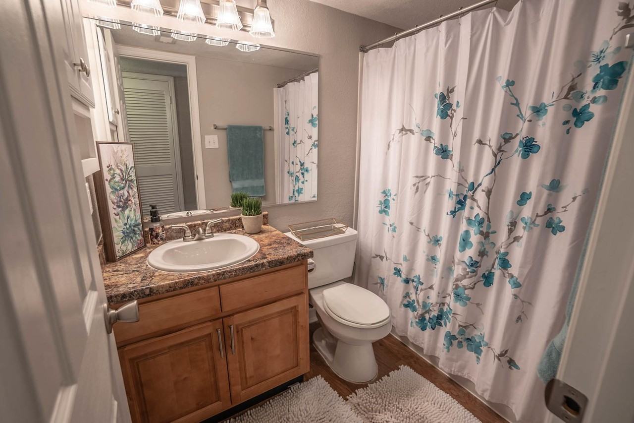 Tally Square Apartments - Photo 4 of 50