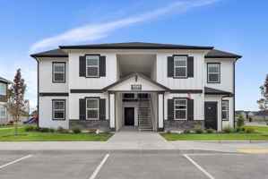 featured image of 10938 Zuma Ln