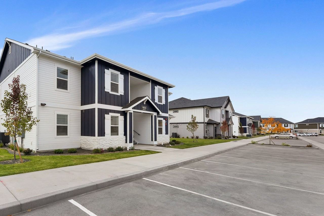Mason Creek Apartments - Photo 3 of 9
