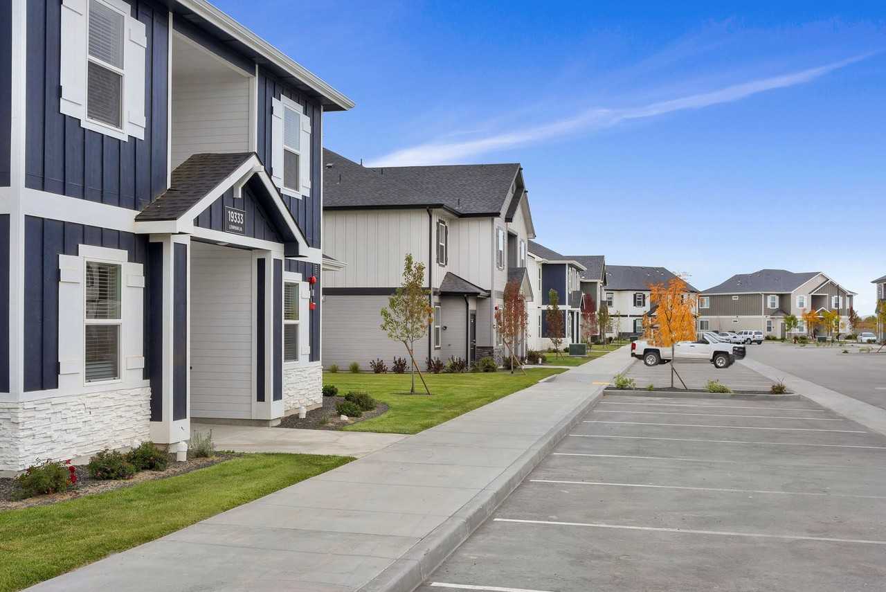 Mason Creek Apartments - Photo 4 of 9