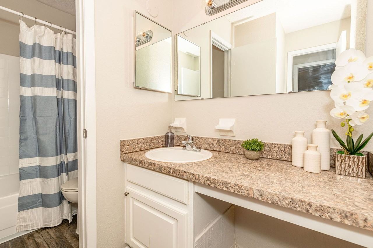 Marco Meadows - Photo 6 of 23