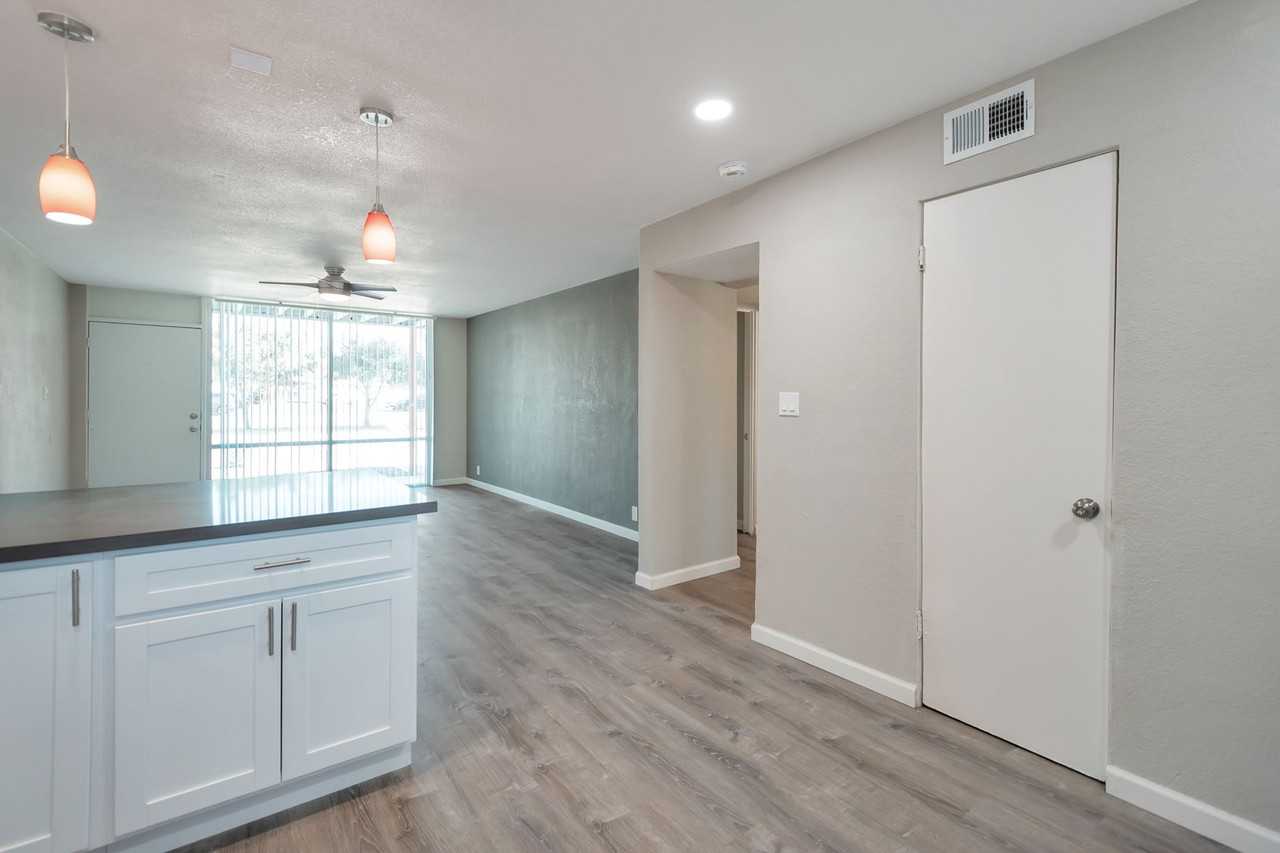 The Vintage - Photo 6 of 50