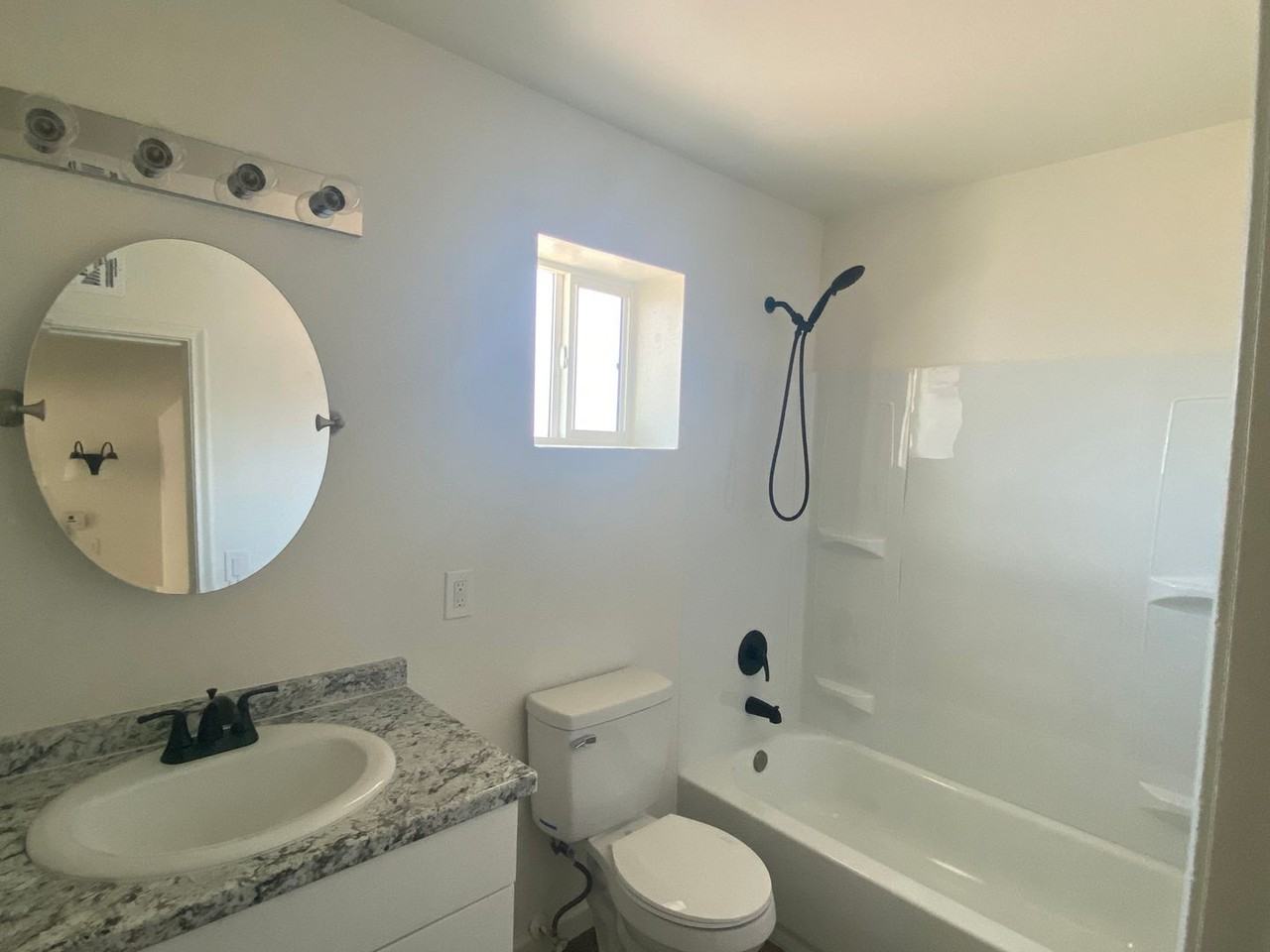 Delana Apartments - Photo 3 of 43