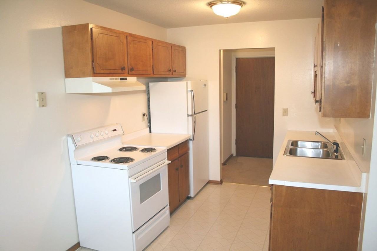 Richfield Apartments - Photo 5 of 6