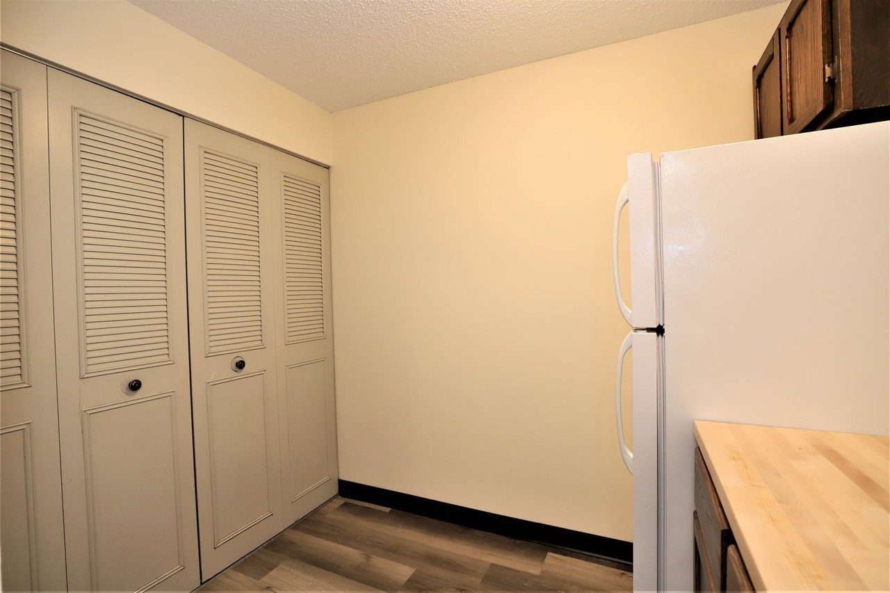 White Oaks Apartments - Photo 7 of 25