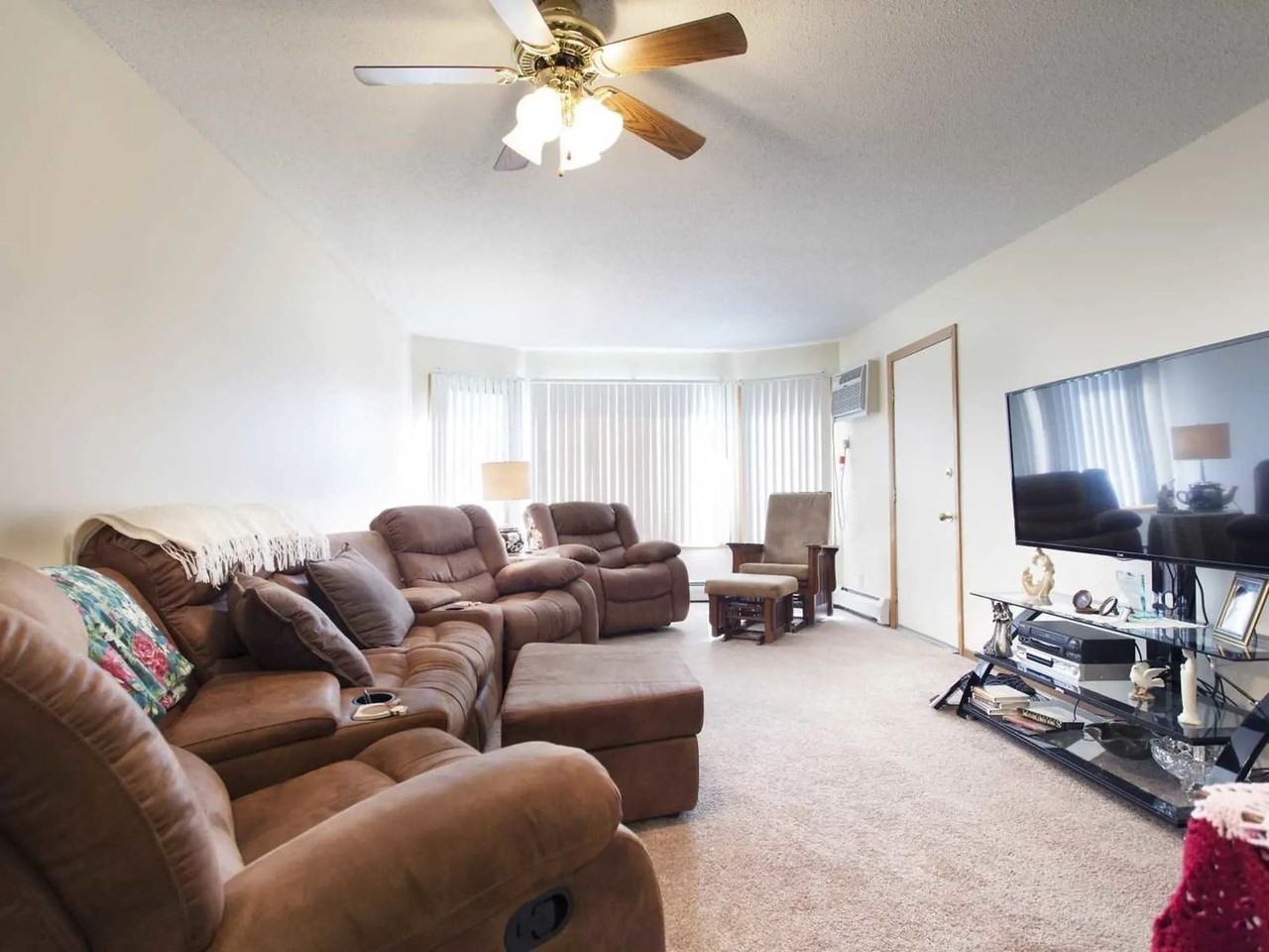 Whitney Pines - Photo 5 of 25