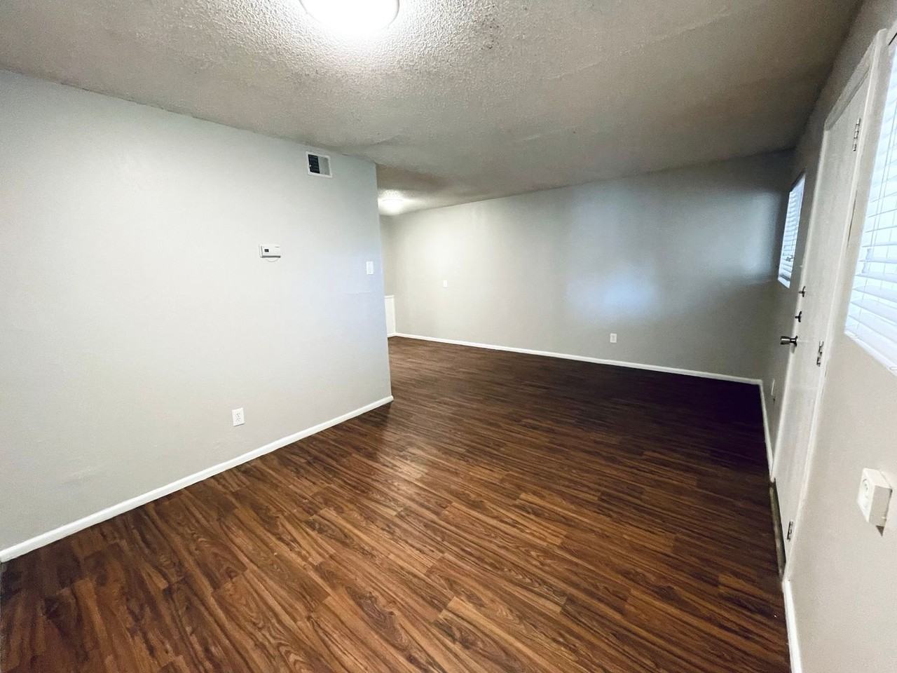 2902 2902 Vicksburg - 213 #213 - Photo 2 of 11