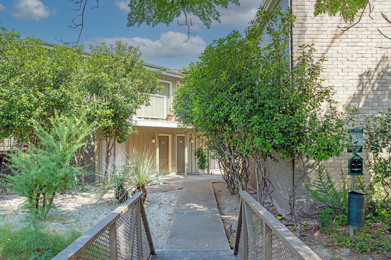 Oak Creek - Photo 2 of 42