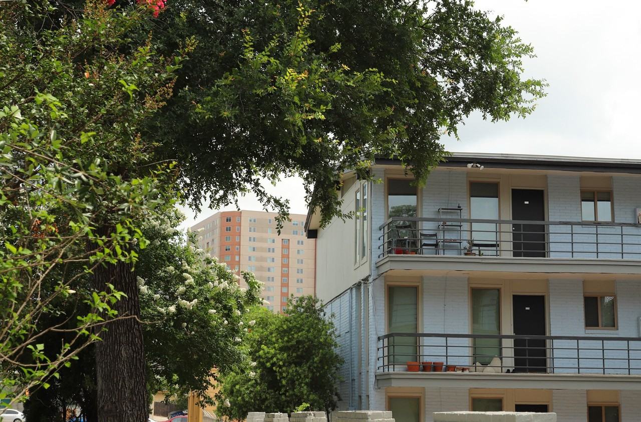 Penthouse Apartments - Photo 3 of 50