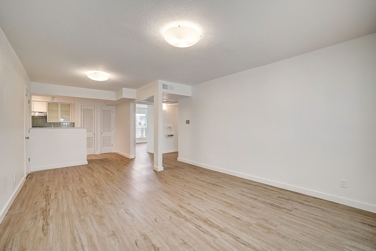 River Oaks - Photo 5 of 50