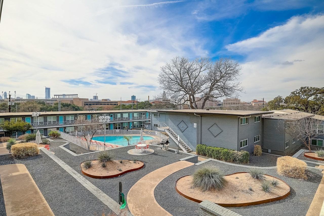 River Oaks - Photo 2 of 50