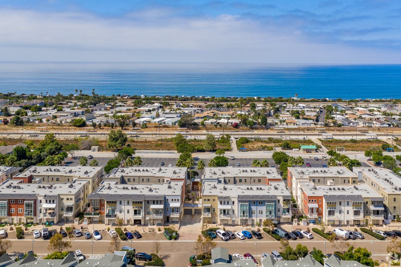 BluWater Crossing - Photo 2 of 12