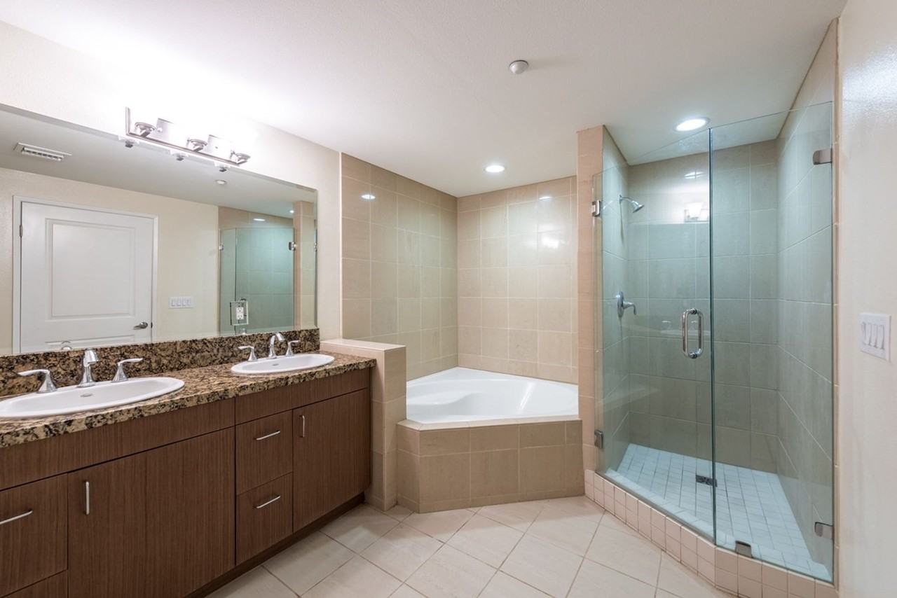 Lexington at Fedora - Photo 2 of 14