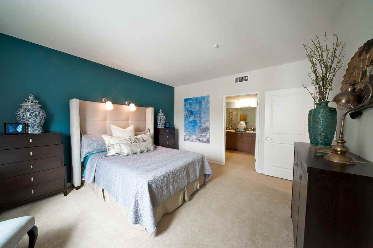 Lexington at Fedora - Photo 3 of 14