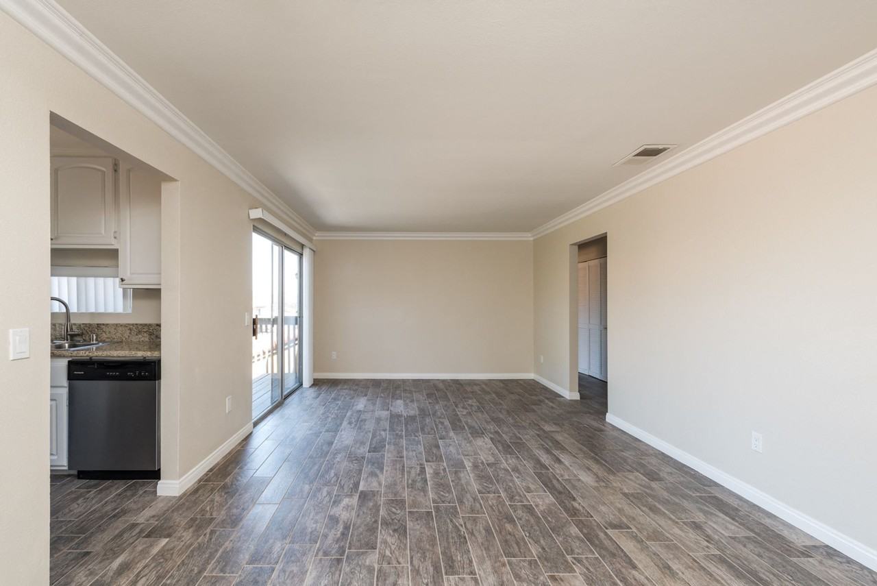 Viewpoint Luxury Apartments - Photo 2 of 29