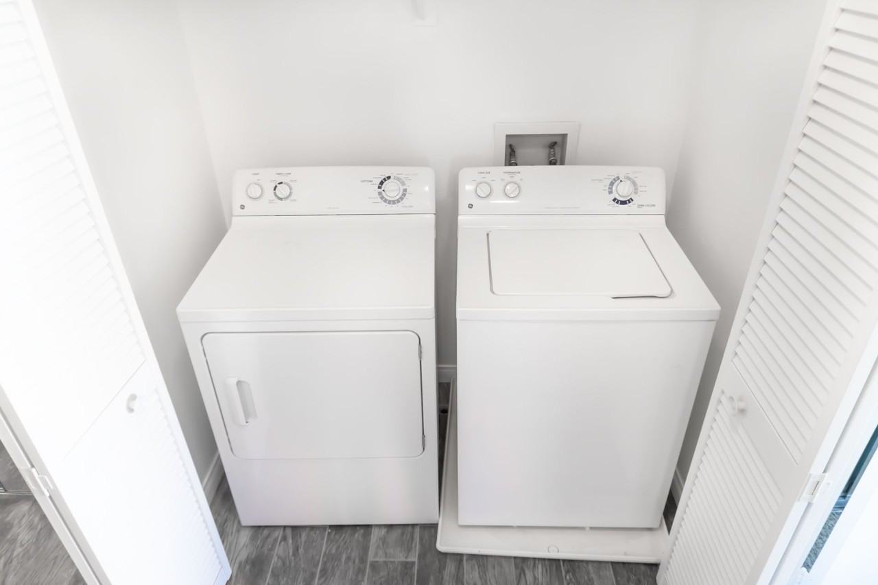 Viewpoint Luxury Apartments - Photo 5 of 29