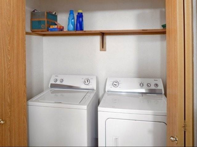 020-Creekside Apartments - Photo 6 of 13