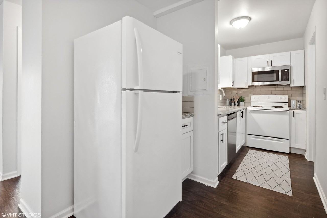 Wellington Creek Apartments - Photo 6 of 10