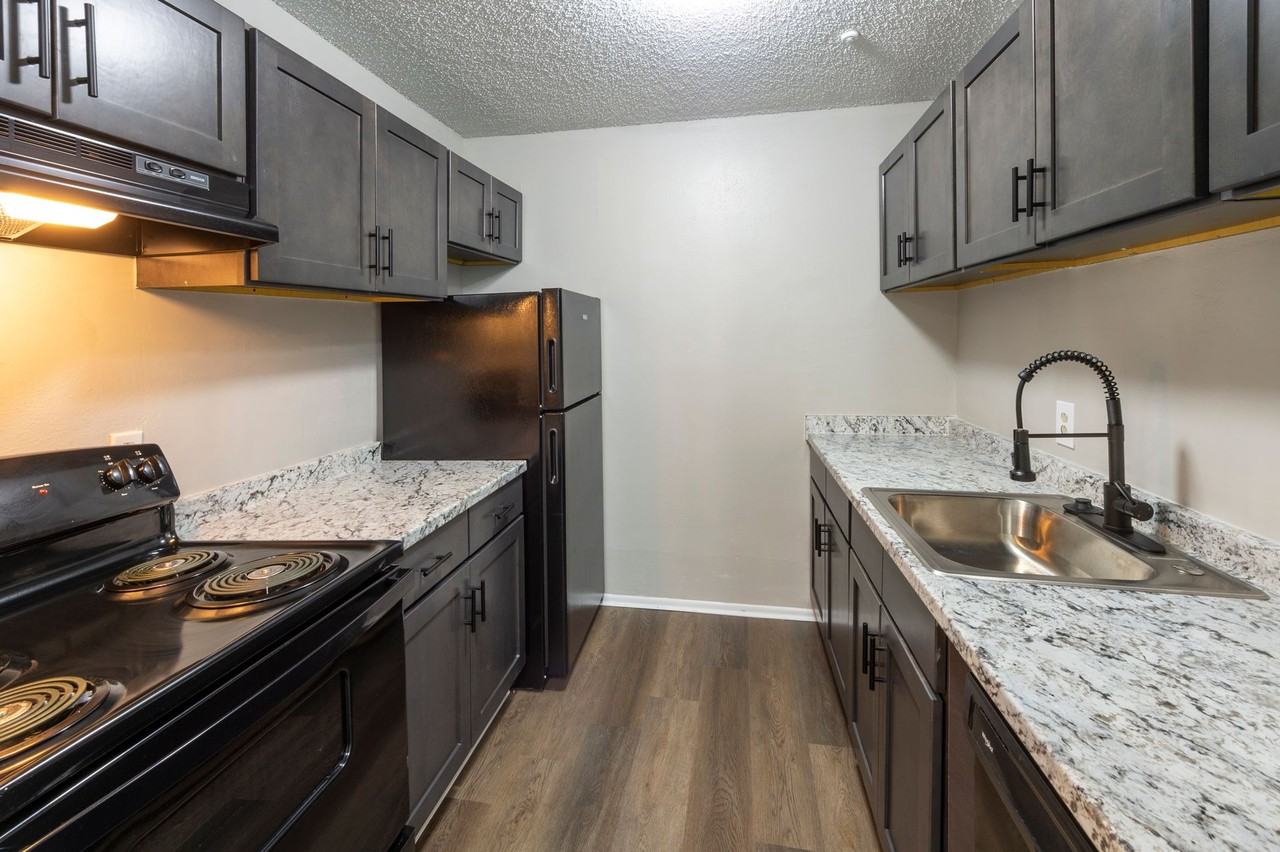 5 East Apartments - Photo 2 of 9