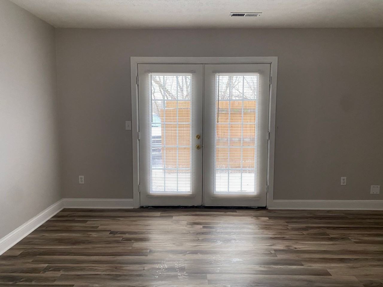 The Bend at Hayes - Photo 4 of 10