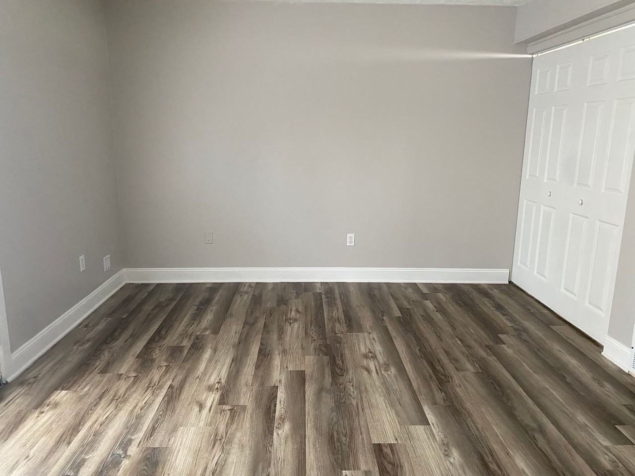 The Bend at Hayes - Photo 5 of 10