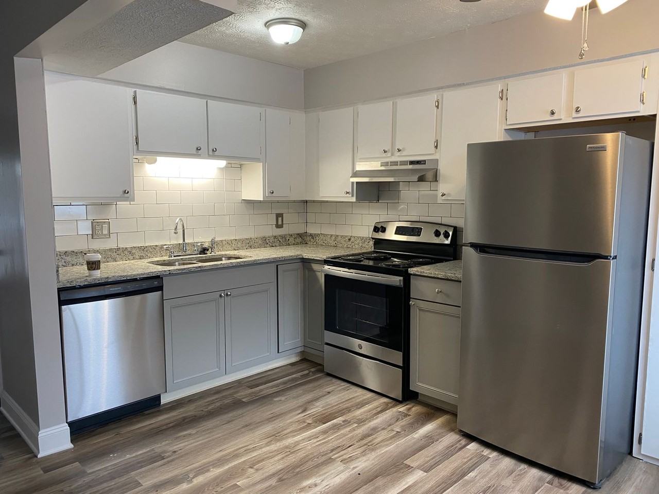 The Bend at Hayes - Photo 7 of 10